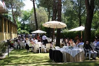 Hotel Nedy 3*