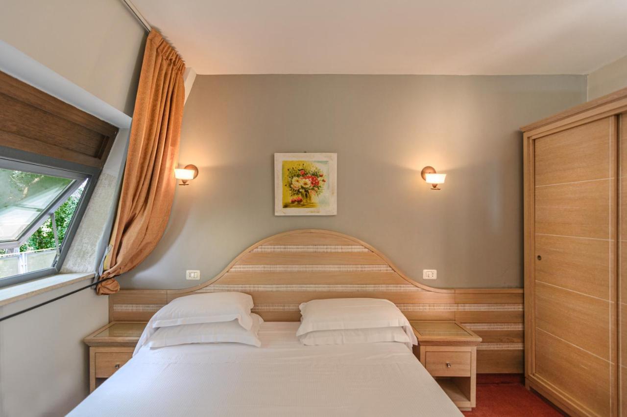 Nedy Hotel 3*