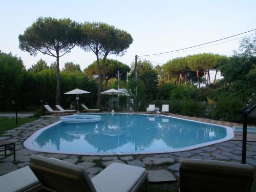 Nedy Hotel 3*