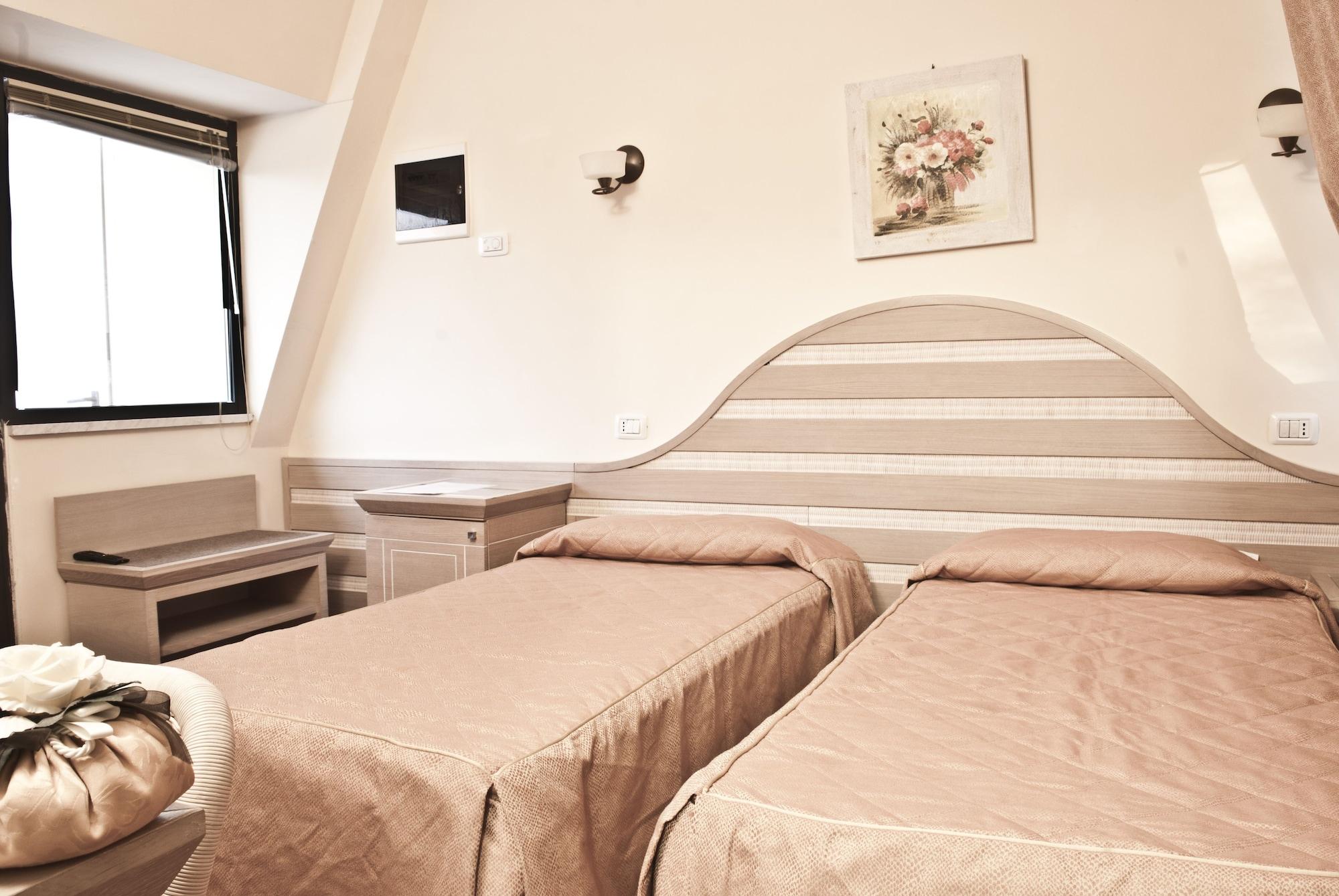 Nedy Hotel 3*